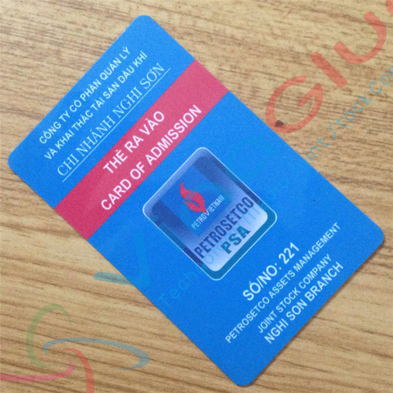 thẻ nhựa ra vào công ty dầu khí